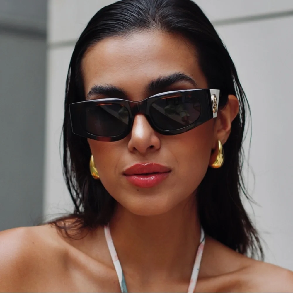 Excluded Gucci Sunglasses, New 395 - Picture 2 of 4